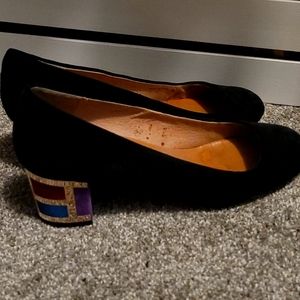 Black velvet pumps with multicolor heel, sz 8.5